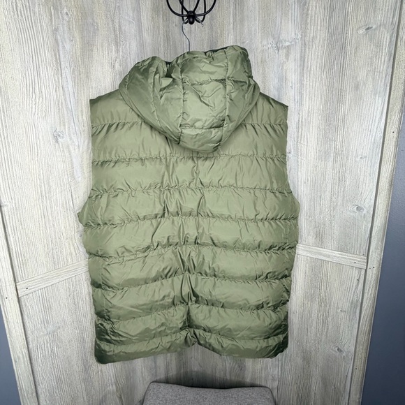 Bench Galban Hooded Puffer Vest - Picture 7 of 8